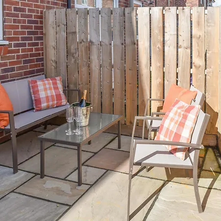 Holiday home Ousebank House York